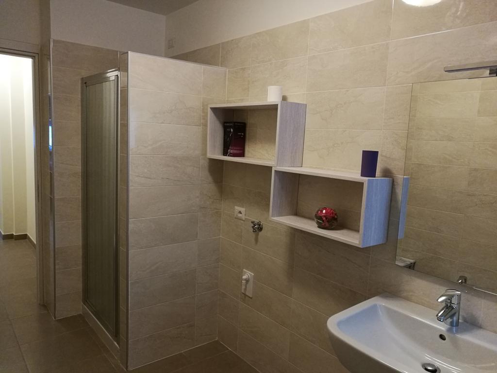 Melibi - Re Lear Apartments Верона Экстерьер фото